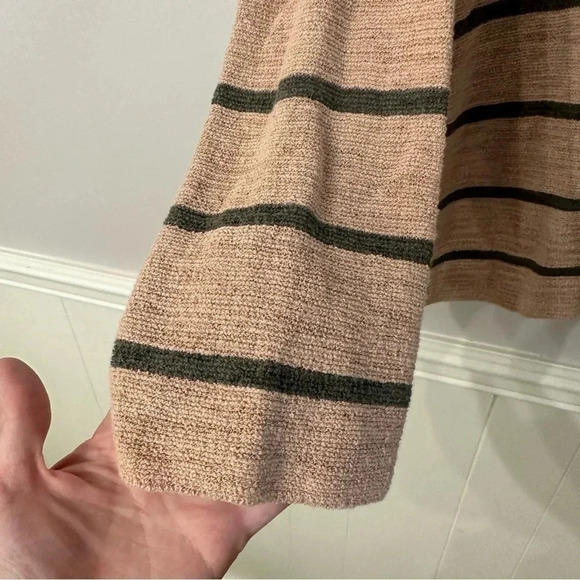 J.Jill Long Sleeve V-Neck Hooded Pink & Green Sweat Sz Small GUC - Picture 10 of 11